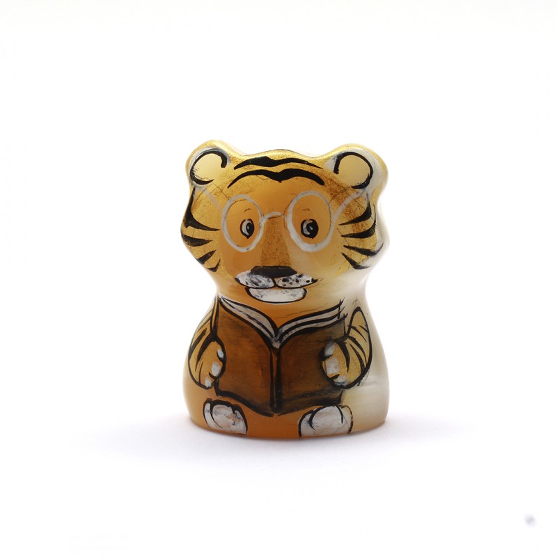 Тигр с книжкой